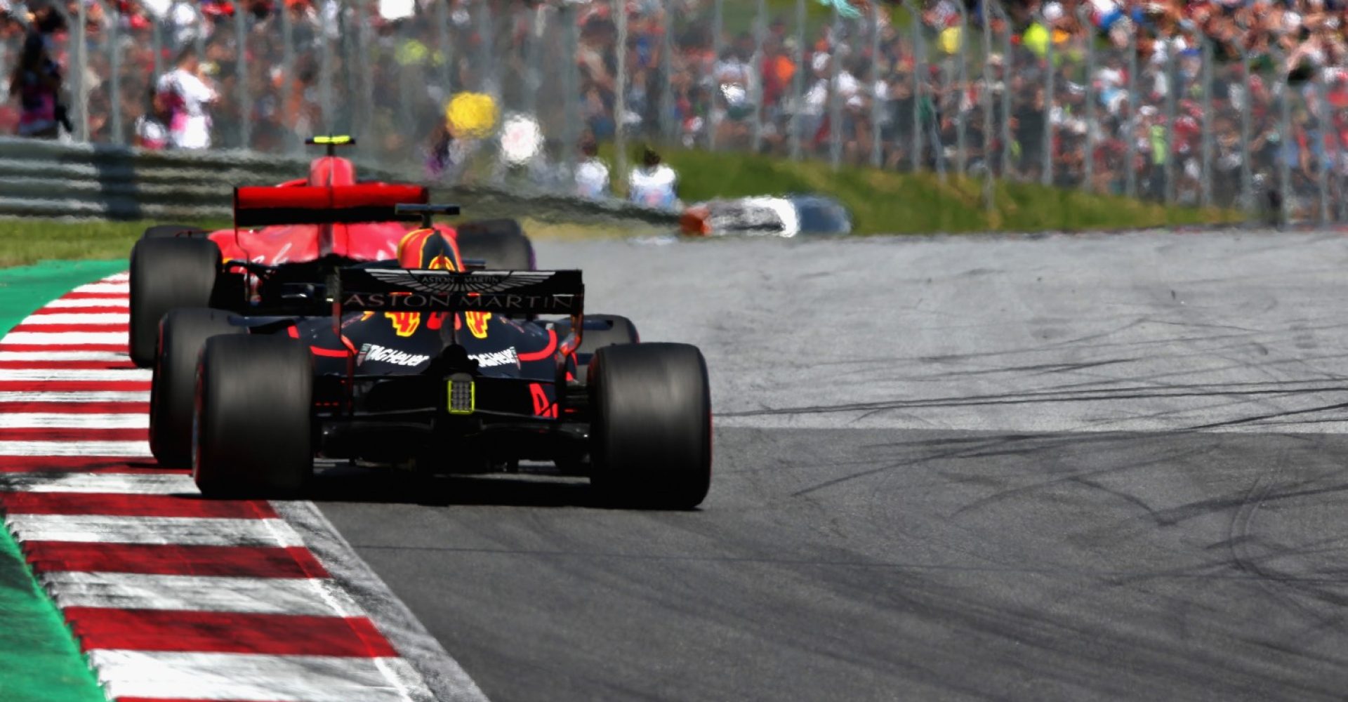 SPIELBERG, AUSTRIA - JULY 01: Daniel Ricciardo of Australia driving the (3) Aston Martin Red Bull Racing RB14 TAG Heuer on track during the Formula One Grand Prix of Austria at Red Bull Ring on July 1, 2018 in Spielberg, Austria.  (Photo by Charles Coates/Getty Images)