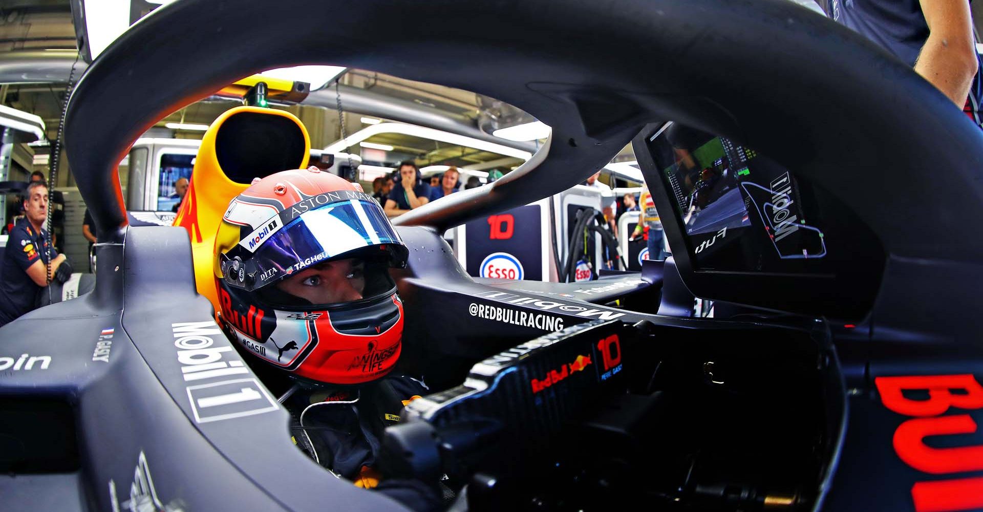 SPIELBERG, AUSTRIA - JUNE 29: Pierre Gasly of France and Red Bull Racing prepares to drive in the garage during qualifying for the F1 Grand Prix of Austria at Red Bull Ring on June 29, 2019 in Spielberg, Austria. (Photo by Mark Thompson/Getty Images) // Getty Images / Red Bull Content Pool  // AP-1ZSXY6EXS1W11 // Usage for editorial use only // Please go to www.redbullcontentpool.com for further information. //