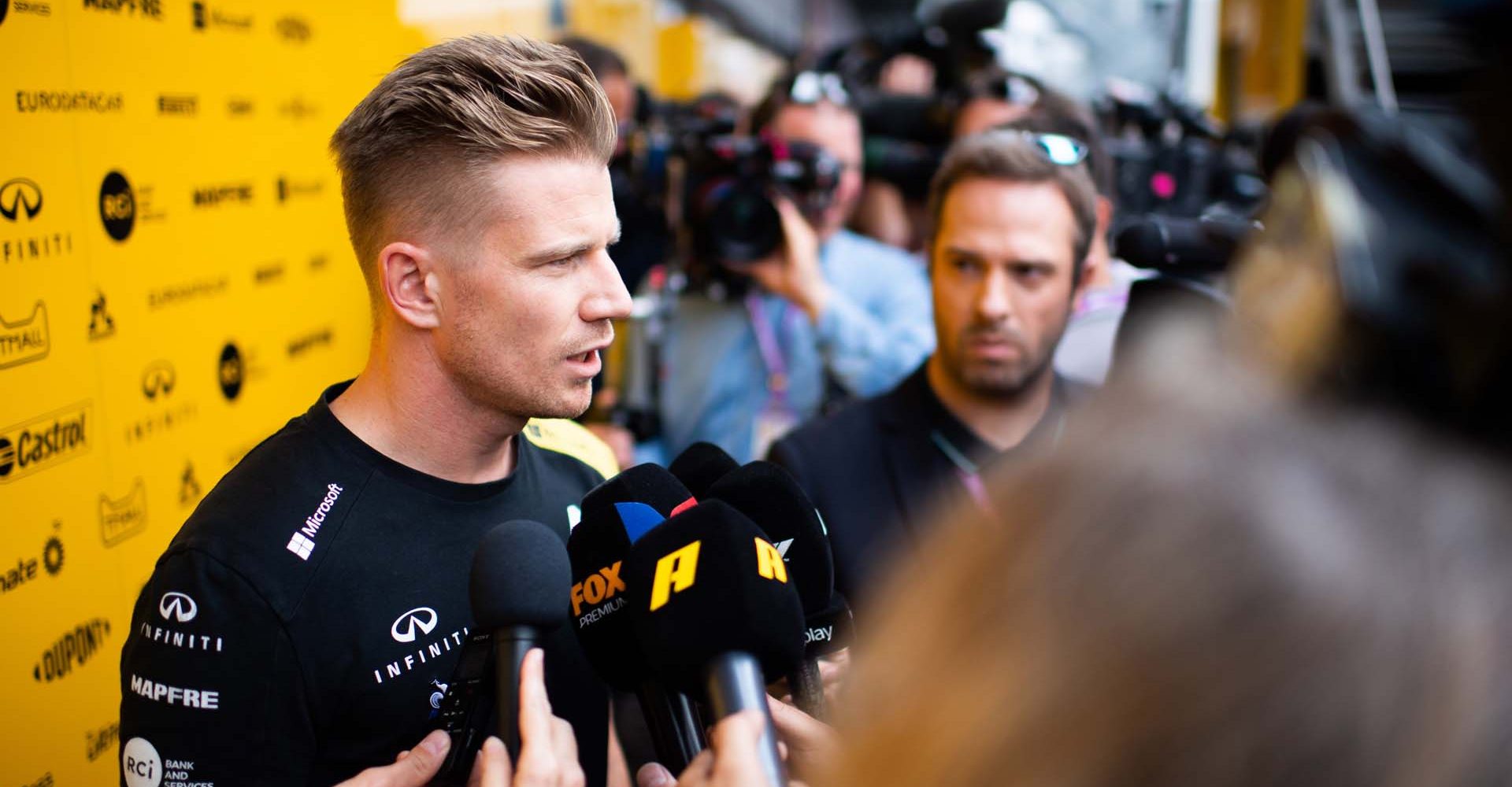 Nico Hülkenberg (GER) Renault F1 Team with the media.
Belgian Grand Prix, Thursday 29th August 2019. Spa-Francorchamps, Belgium.