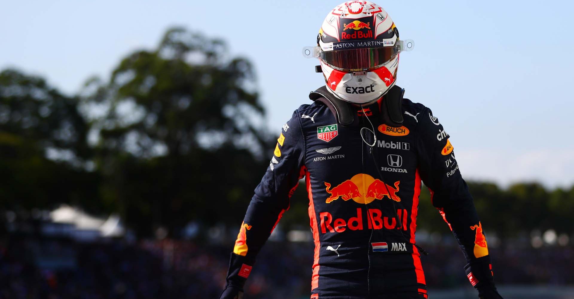 SAO PAULO, BRAZIL - NOVEMBER 16: Pole position qualifier Max Verstappen of Netherlands and Red Bull Racing celebrates in parc ferme during qualifying for the F1 Grand Prix of Brazil at Autodromo Jose Carlos Pace on November 16, 2019 in Sao Paulo, Brazil. (Photo by Dan Istitene/Getty Images) // Getty Images / Red Bull Content Pool  // AP-2273CWMWN2111 // Usage for editorial use only //