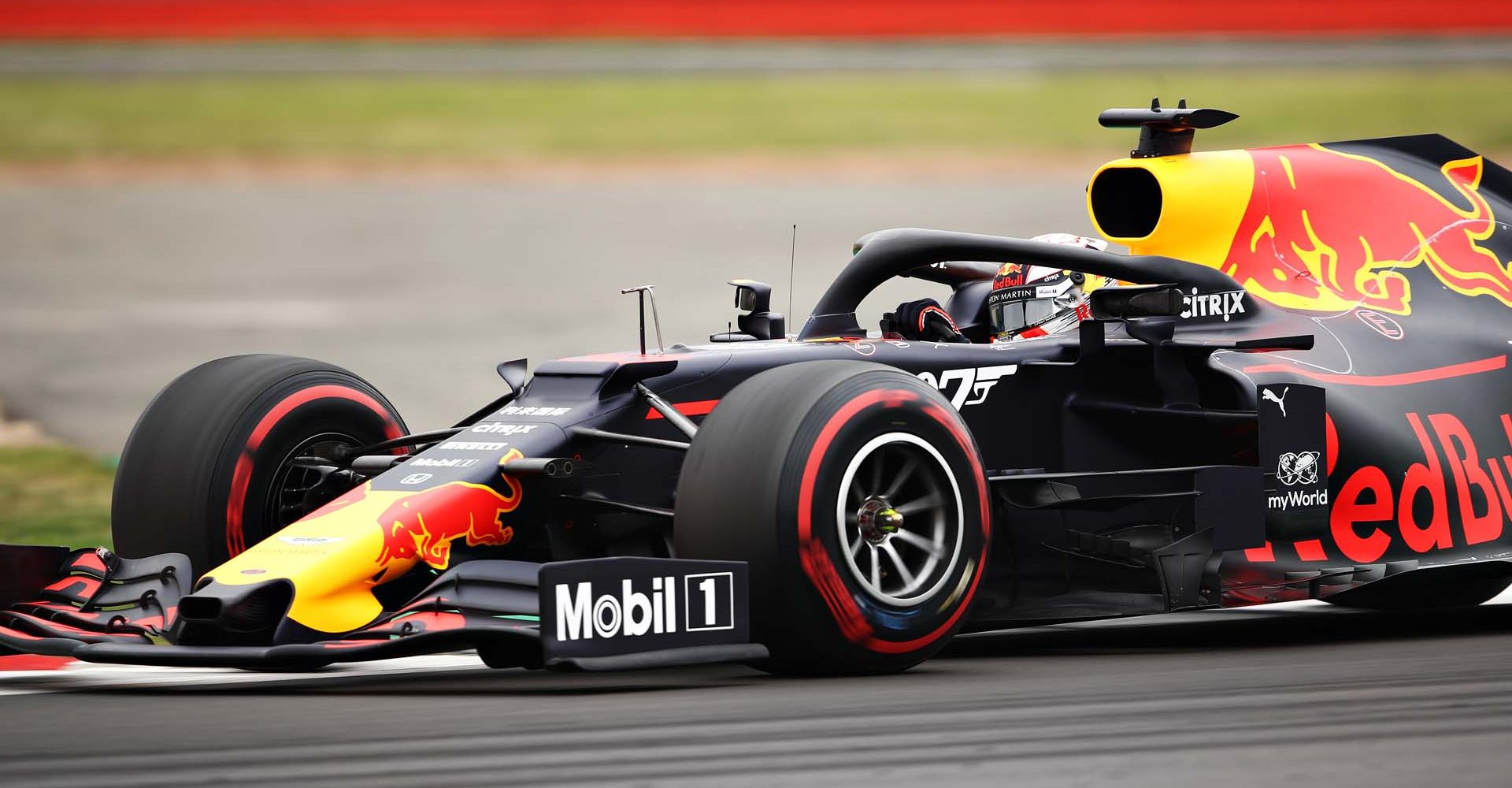 NORTHAMPTON, ENGLAND - JULY 13: Max Verstappen of the Netherlands driving the (33) Aston Martin Red Bull Racing RB15 on track during final practice for the F1 Grand Prix of Great Britain at Silverstone on July 13, 2019 in Northampton, England. (Photo by Bryn Lennon/Getty Images) // Getty Images / Red Bull Content Pool  // AP-1ZXER4QM91W11 // Usage for editorial use only // Please go to www.redbullcontentpool.com for further information. //