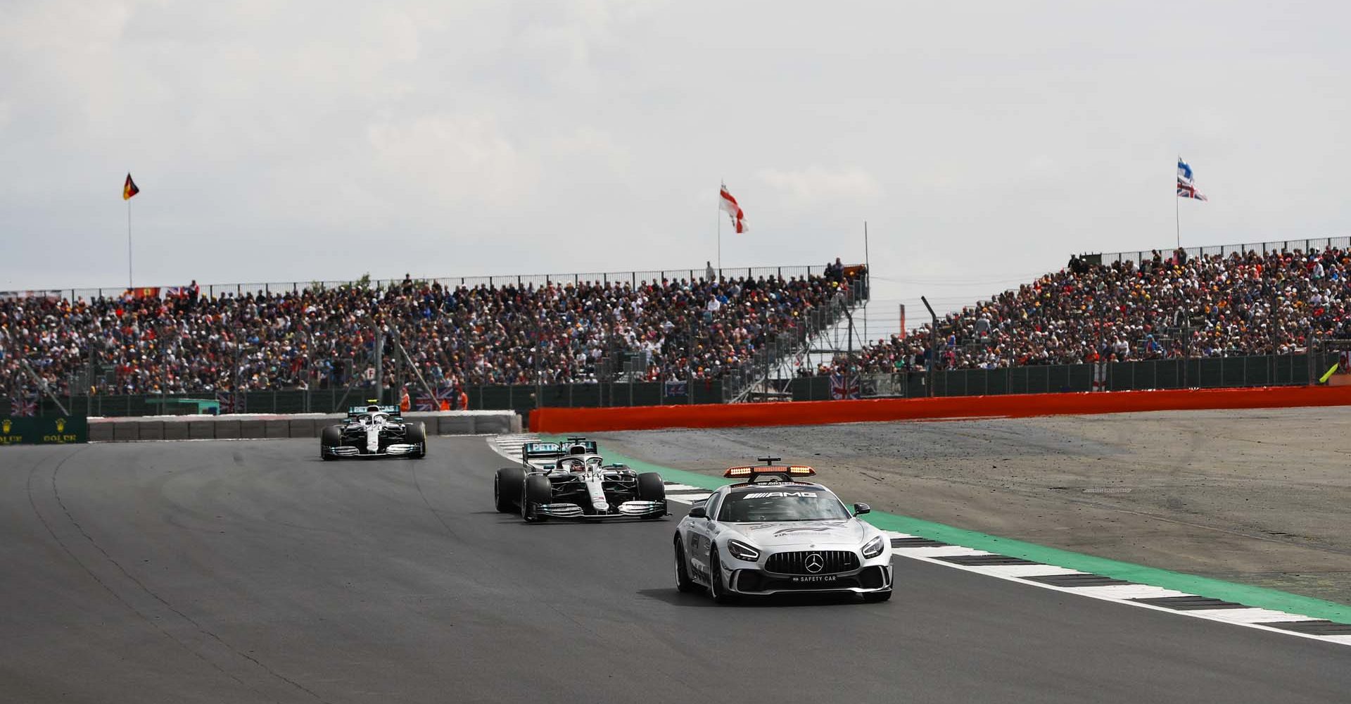 2019 British Grand Prix, Sunday - LAT Images safety Car, Bernd Mayländer Lewis Hamilton Mercedes