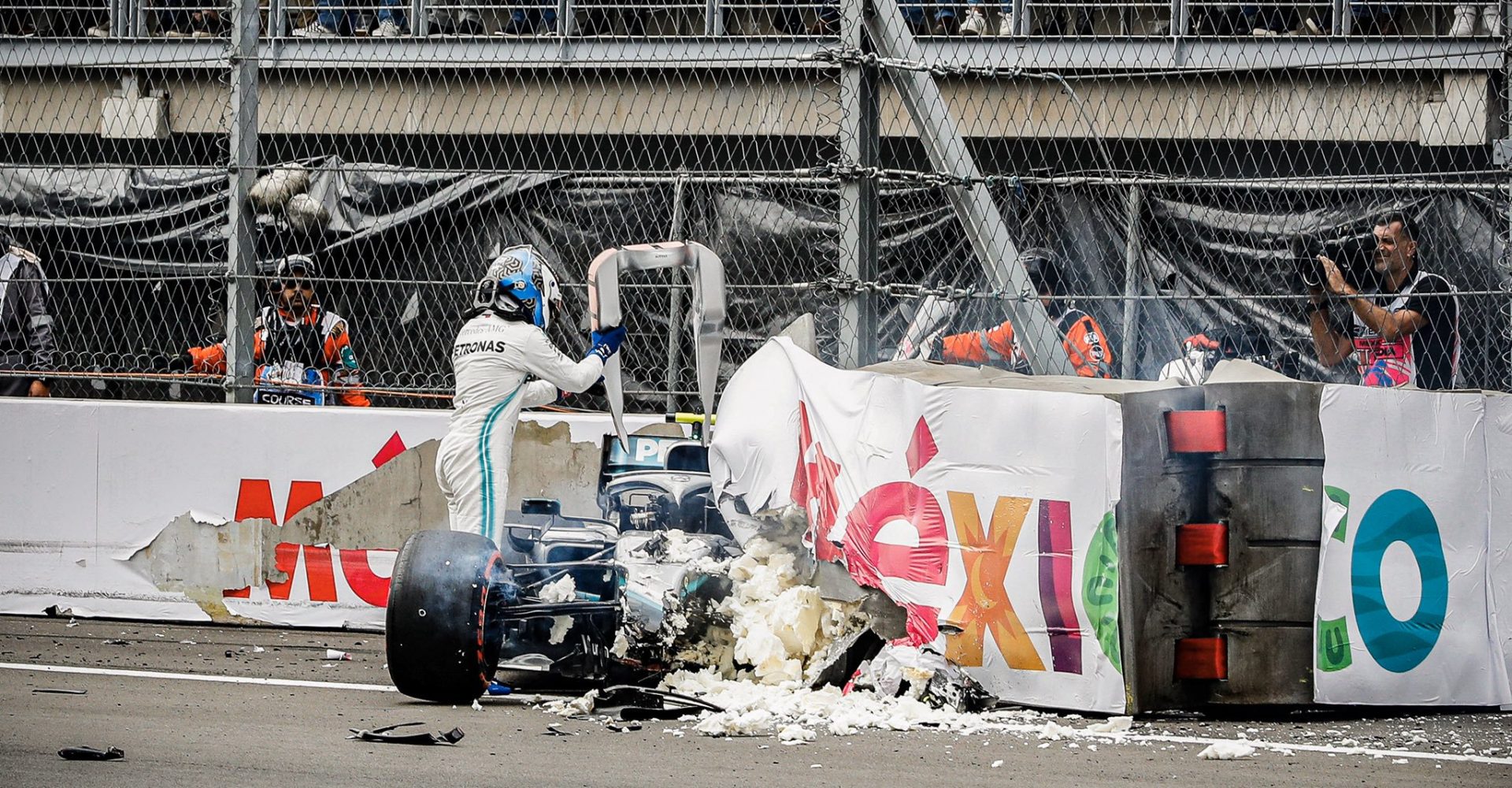 Valtteri Bottas Crash, Mercedes