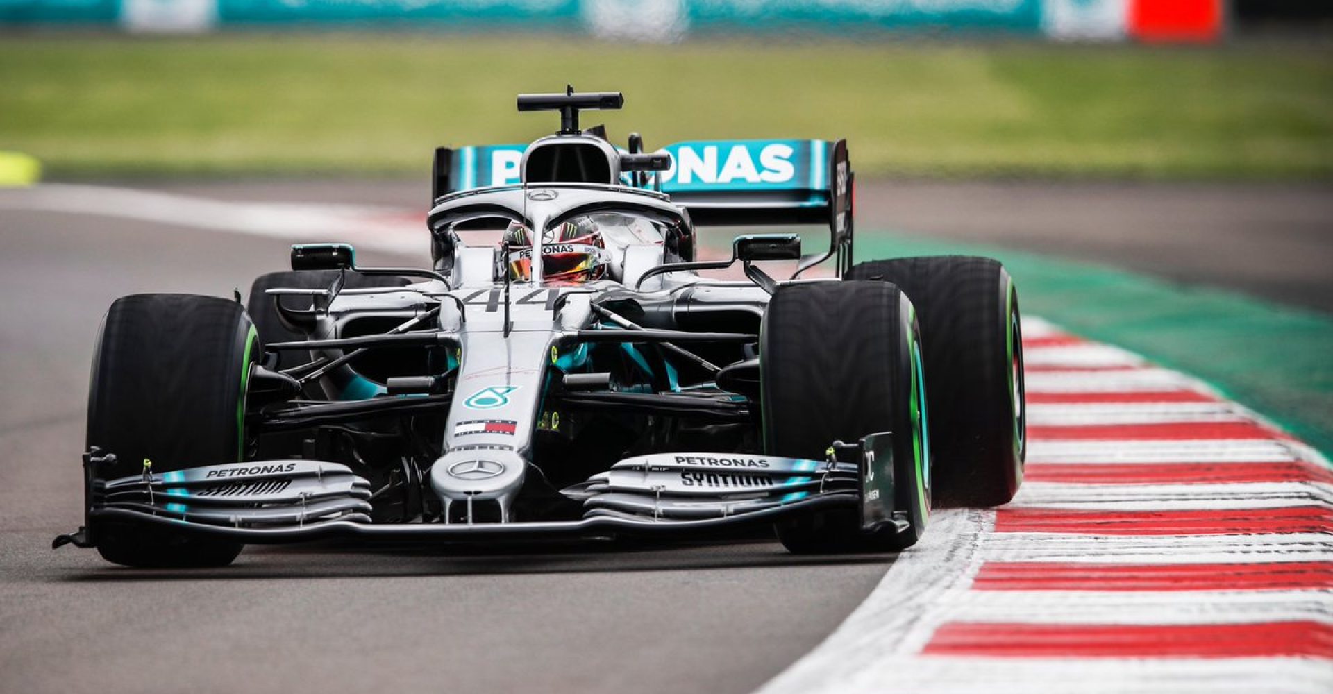 Mercedes, Lewis Hamilton, intermediate