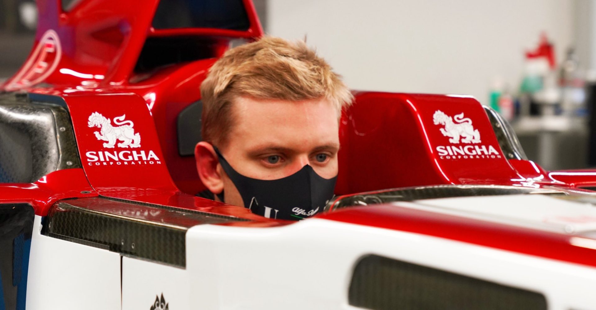 Mick Schumacher, seat fit, Alfa Romeo, Hinwil HQ