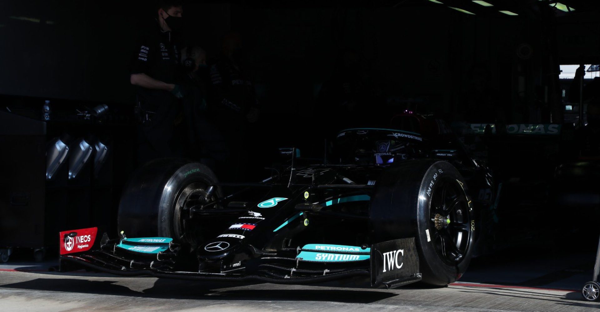 Lewis Hamilton, Mercedes, Pirelli 18 inch tyre