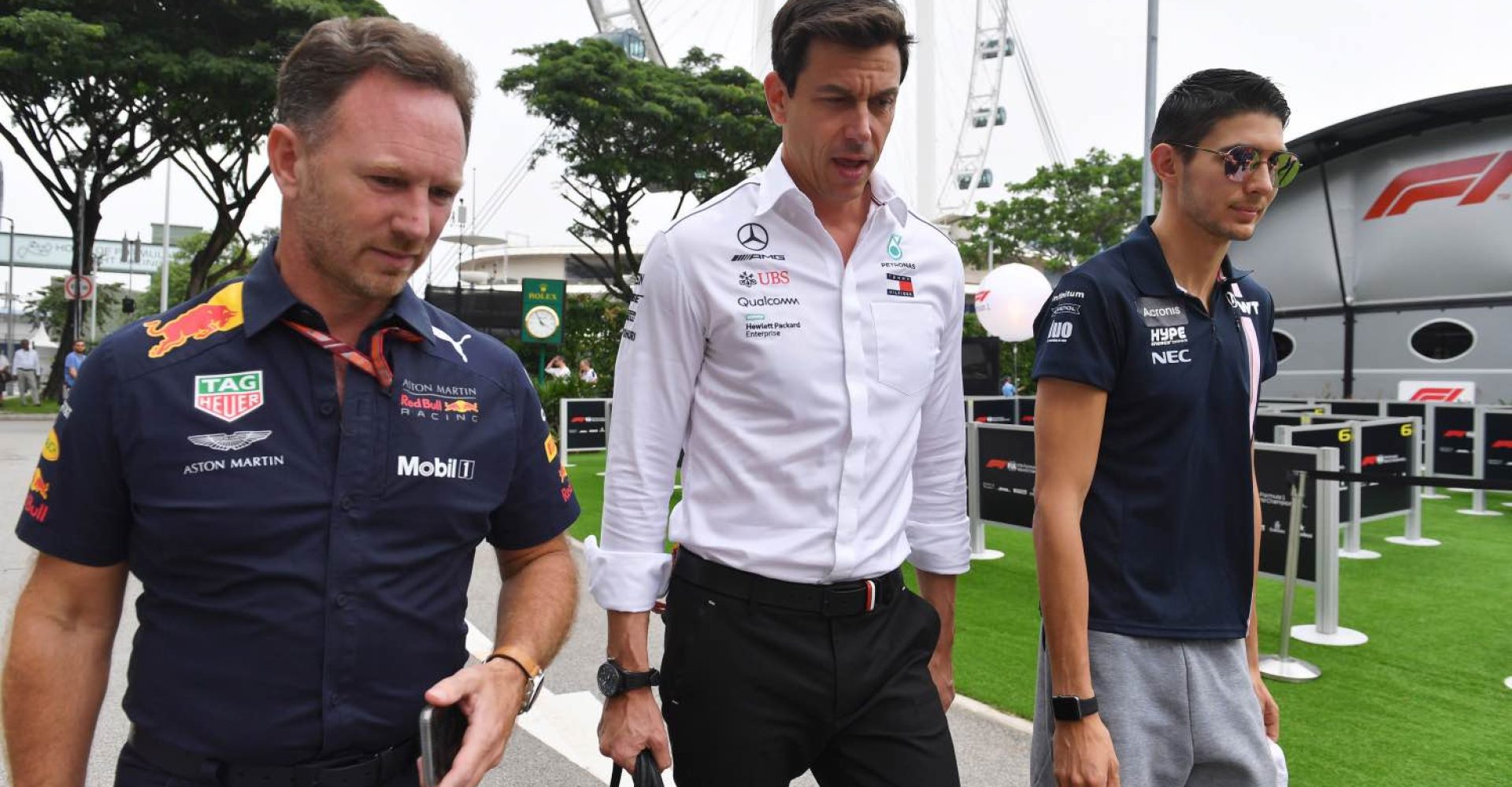 Christian Horner, Red Bull Racing Team Principal, Toto Wolff, Mercedes AMG F1 Director of Motorsport and Esteban Ocon, Racing Point Force India F1 Team at Formula One World Championship, Rd15, Singapore Grand Prix, Qualifying, Marina Bay Circuit, Singapore, Saturday 15 September 2018.