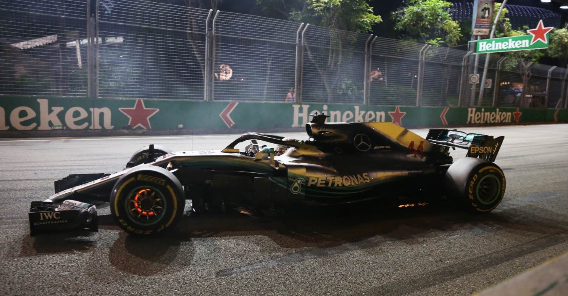 Lewis Hamilton, Mercedes AMG F1 W09 EQ Power+ with glowing brakes at Formula One World Championship, Rd15, Singapore Grand Prix, Race, Marina Bay Circuit, Singapore, Sunday 16 September 2018.