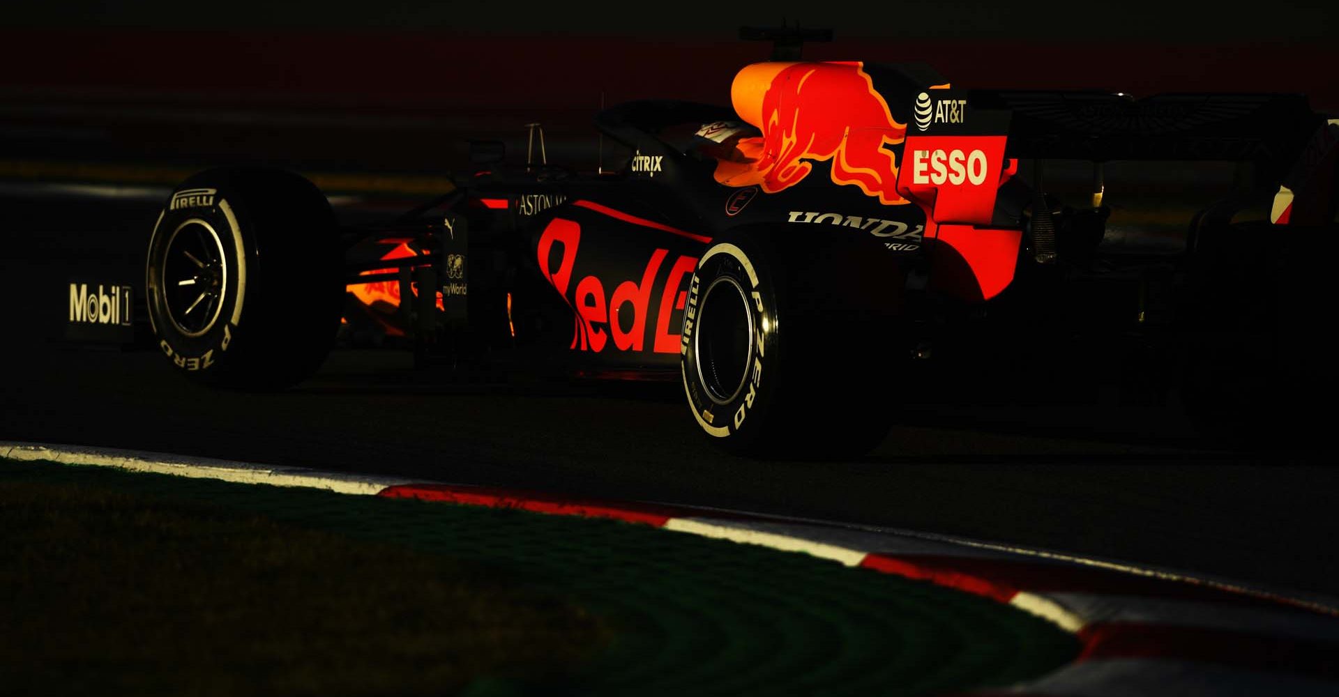 BARCELONA, SPAIN - FEBRUARY 26: Max Verstappen of the Netherlands driving the (33) Aston Martin Red Bull Racing RB16 on track during Day One of F1 Winter Testing at Circuit de Barcelona-Catalunya on February 26, 2020 in Barcelona, Spain. (Photo by Rudy Carezzevoli/Getty Images) // Getty Images / Red Bull Content Pool  // AP-237VV9SJ52111 // Usage for editorial use only //