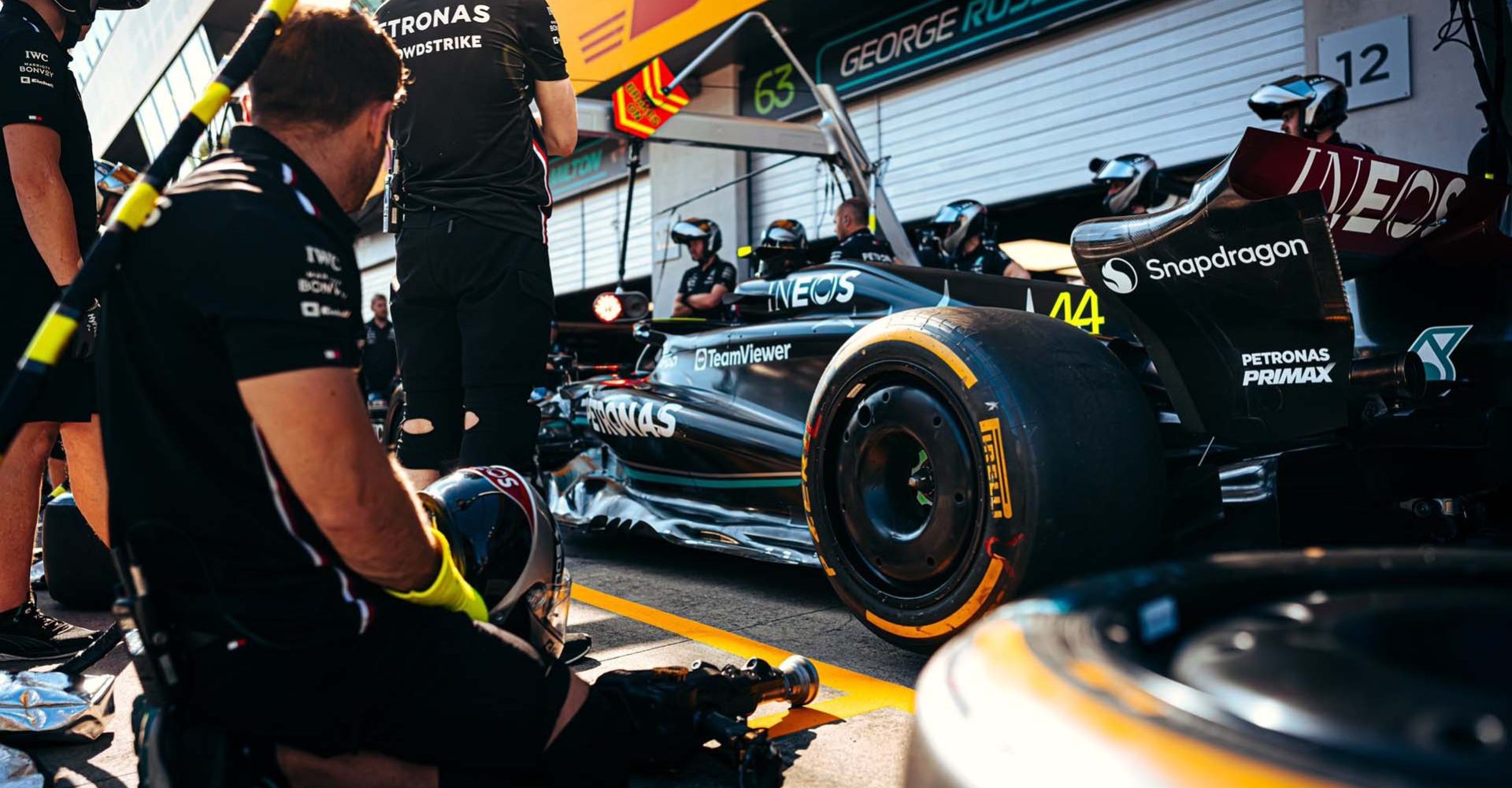 Mercedes pitstop