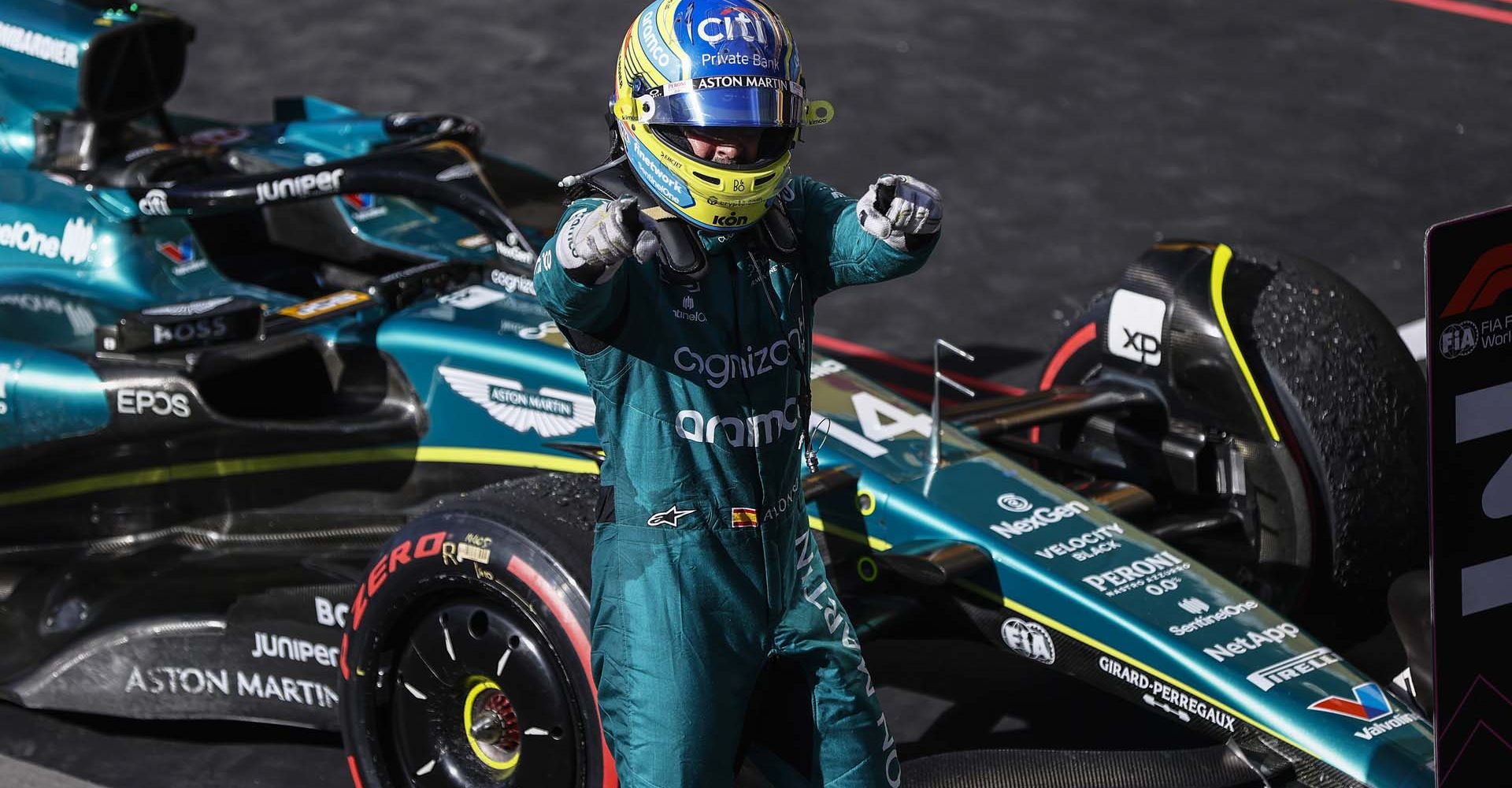 Portrait, Helmets, Finish, Autódromo José Carlos Pace, GP2320a, F1, GP, Brazil
Fernando Alonso, Aston Martin F1 Team, 3rd position, celebrates on arrival in Parc Ferme