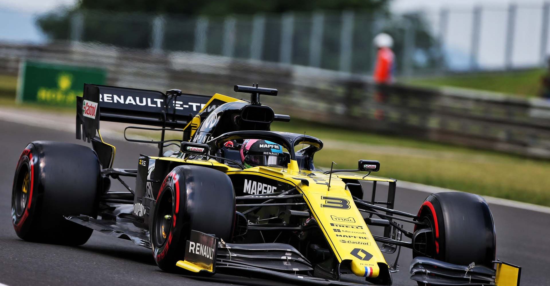 Daniel Ricciardo (AUS) Renault F1 Team RS19.
Hungarian Grand Prix, Saturday 3rd August 2019. Budapest, Hungary.