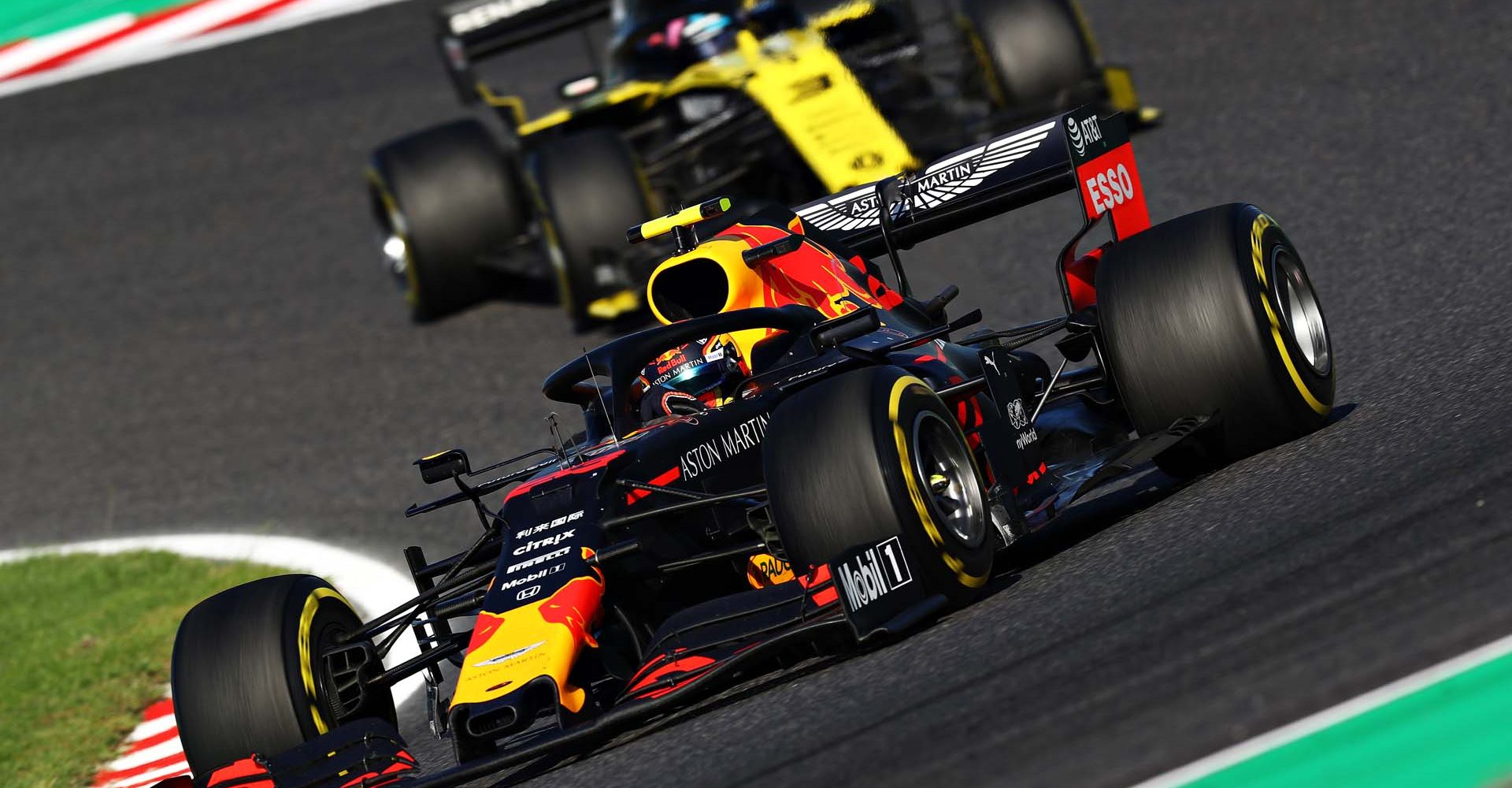 SUZUKA, JAPAN - OCTOBER 13: Alexander Albon of Thailand driving the (23) Aston Martin Red Bull Racing RB15 leads Daniel Ricciardo of Australia driving the (3) Renault Sport Formula One Team RS19 on track during the F1 Grand Prix of Japan at Suzuka Circuit on October 13, 2019 in Suzuka, Japan. (Photo by Mark Thompson/Getty Images) // Getty Images / Red Bull Content Pool  // AP-21UYDF5TN1W11 // Usage for editorial use only //