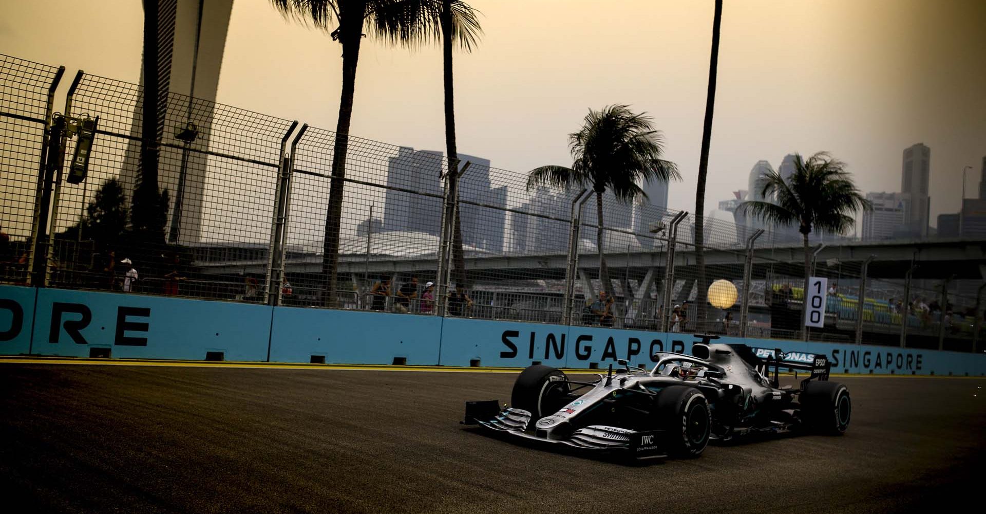 2019 Singapore Grand Prix, Friday - Wolfgang Wilhelm Lewis Hamilton Mercedes