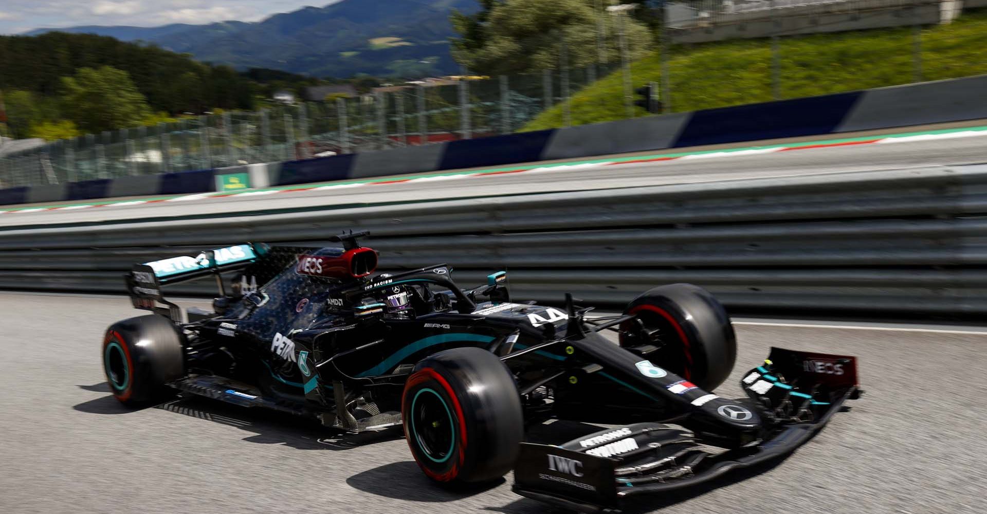 2020 Austrian Grand Prix, Saturday - LAT Images Lewis Hamilton Mercedes