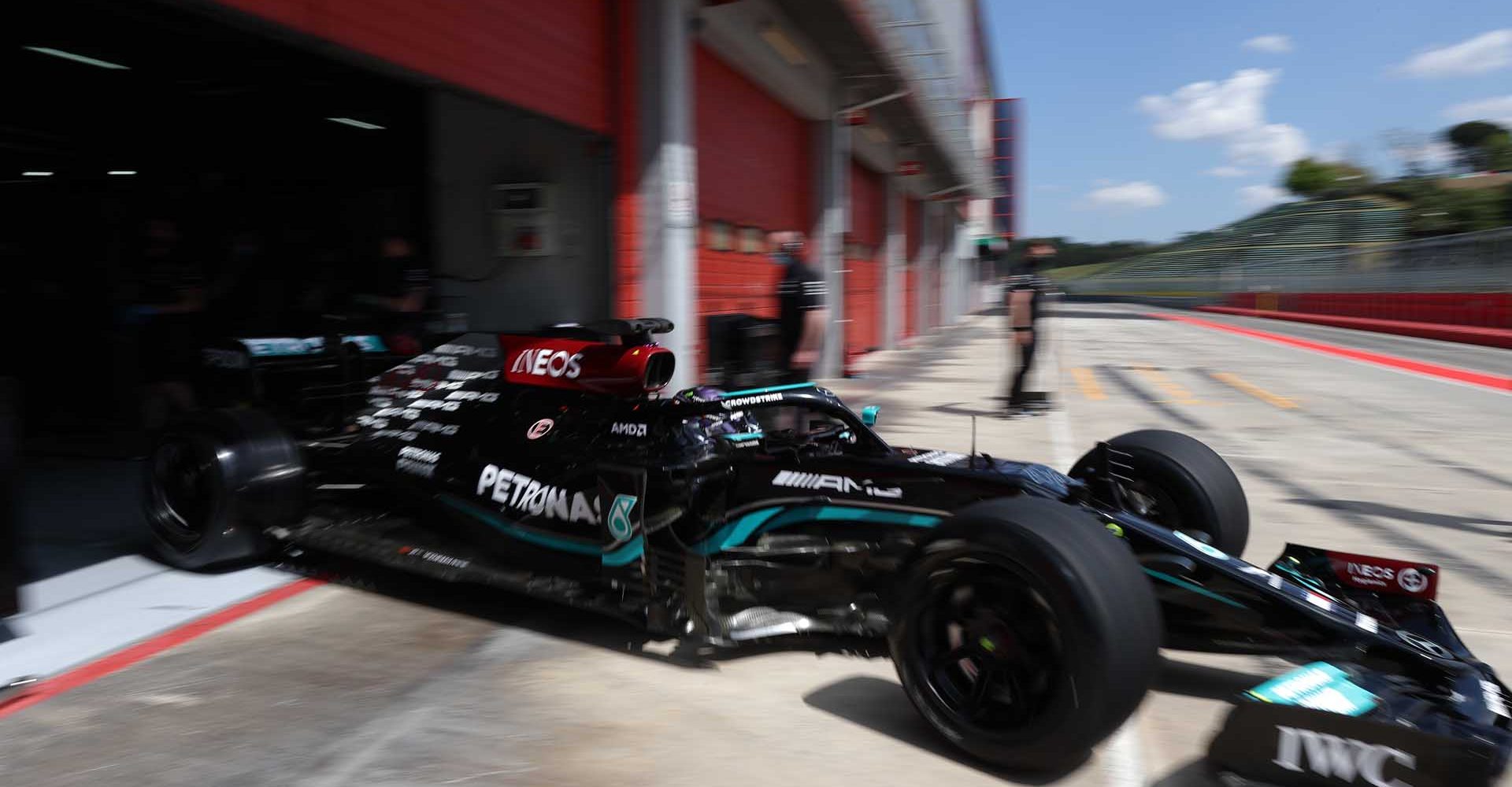 2021 Pirelli Tyre Test - Imola, Lewis Hamilton, Mercedes, 18 inch tyre