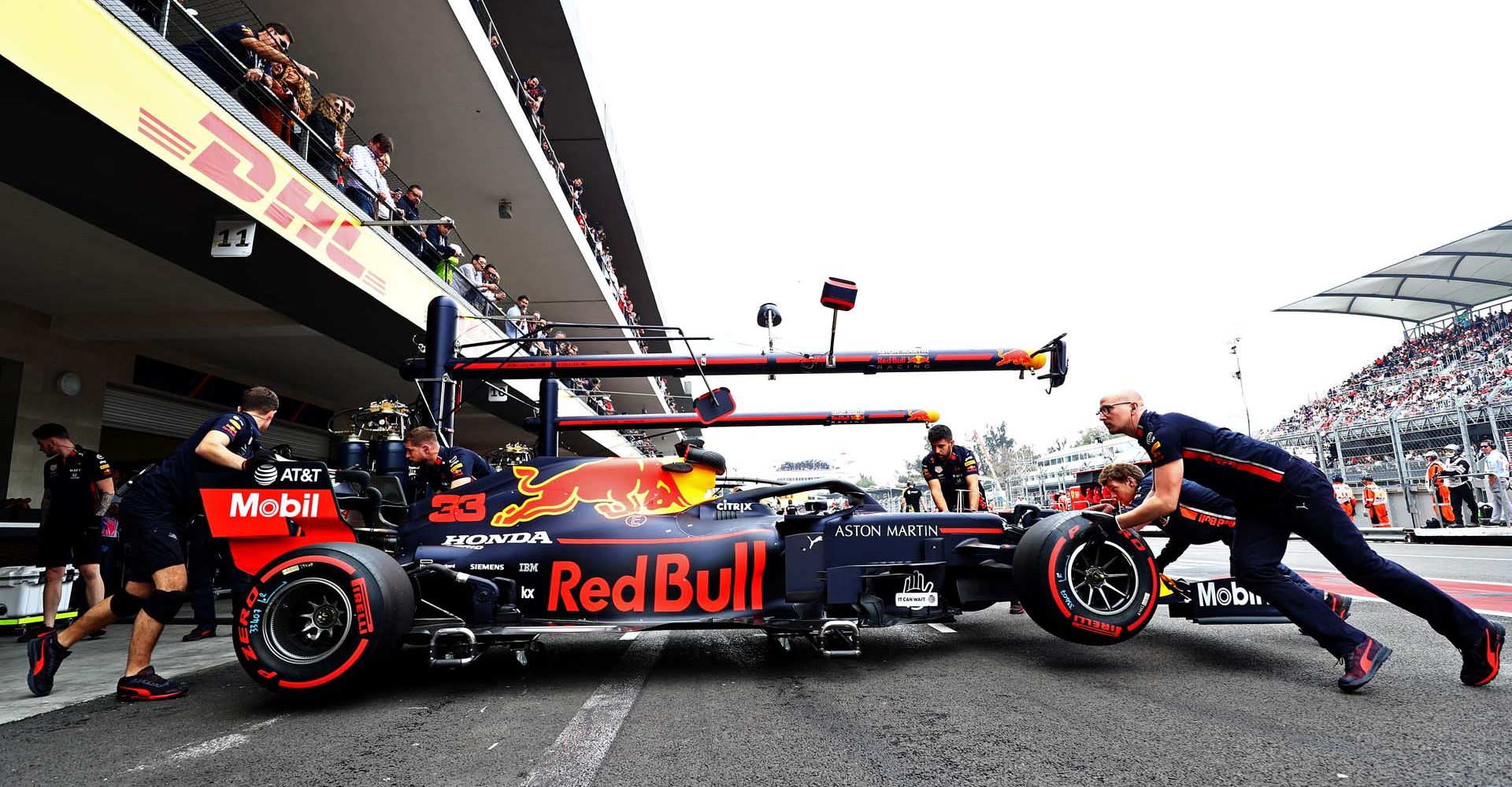 MEXICO CITY, MEXICO - OCTOBER 26: Max Verstappen of the Netherlands driving the (33) Aston Martin Red Bull Racing RB15 is pushed back into the garage during qualifying for the F1 Grand Prix of Mexico at Autodromo Hermanos Rodriguez on October 26, 2019 in Mexico City, Mexico. (Photo by Mark Thompson/Getty Images) // Getty Images / Red Bull Content Pool  // AP-21ZBGT2U12111 // Usage for editorial use only //