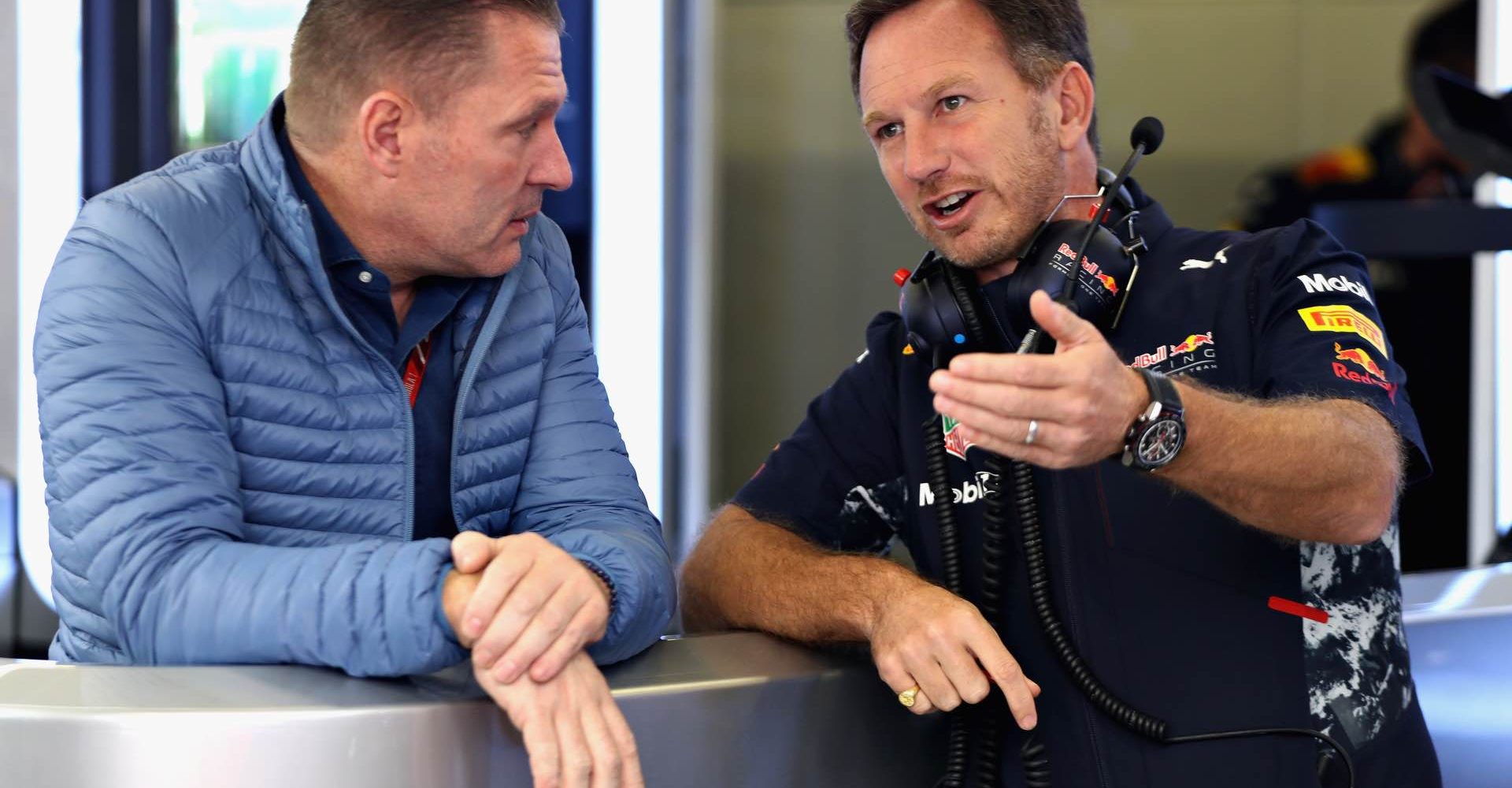 MEXICO CITY, MEXICO - OCTOBER 27:  Red Bull Racing Team Principal Christian Horner talks with Jos Verstappen in the Red Bull Racing garage during practice for the Formula One Grand Prix of Mexico at Autodromo Hermanos Rodriguez on October 27, 2017 in Mexico City, Mexico.  (Photo by Mark Thompson/Getty Images) Mexican GP 2017