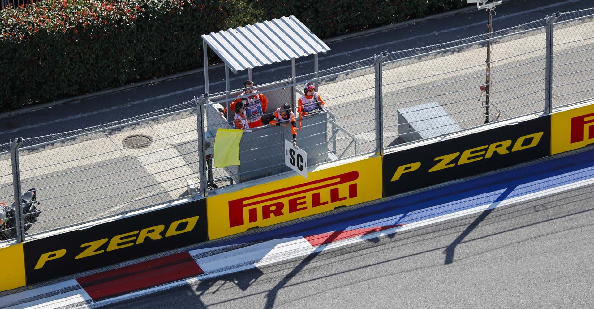 SOCHI AUTODROM, RUSSIAN FEDERATION - SEPTEMBER 29: The safety-car board and yellow flag is shown during the Russian GP at Sochi Autodrom on September 29, 2019 in Sochi Autodrom, Russian Federation. (Photo by Carl Bingham / LAT Images)