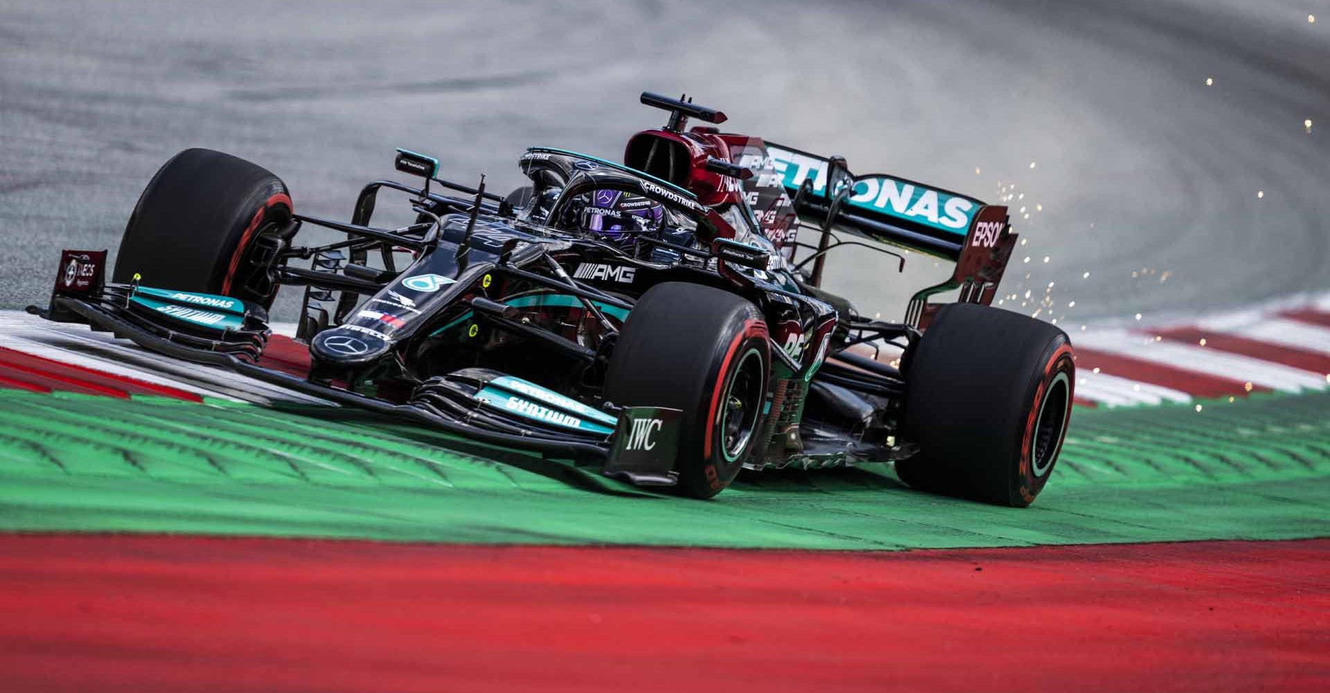 Lewis Hamilton races at the FIA Formula One World Championship 2021 in Spielberg, Austria on June 25, 2021