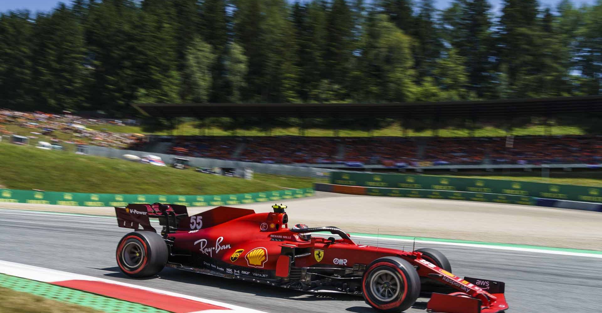 Carlos Sainz Jr. races during the FIA Formula One World Championship 2021 in Spielberg, Austria on July 3, 2021