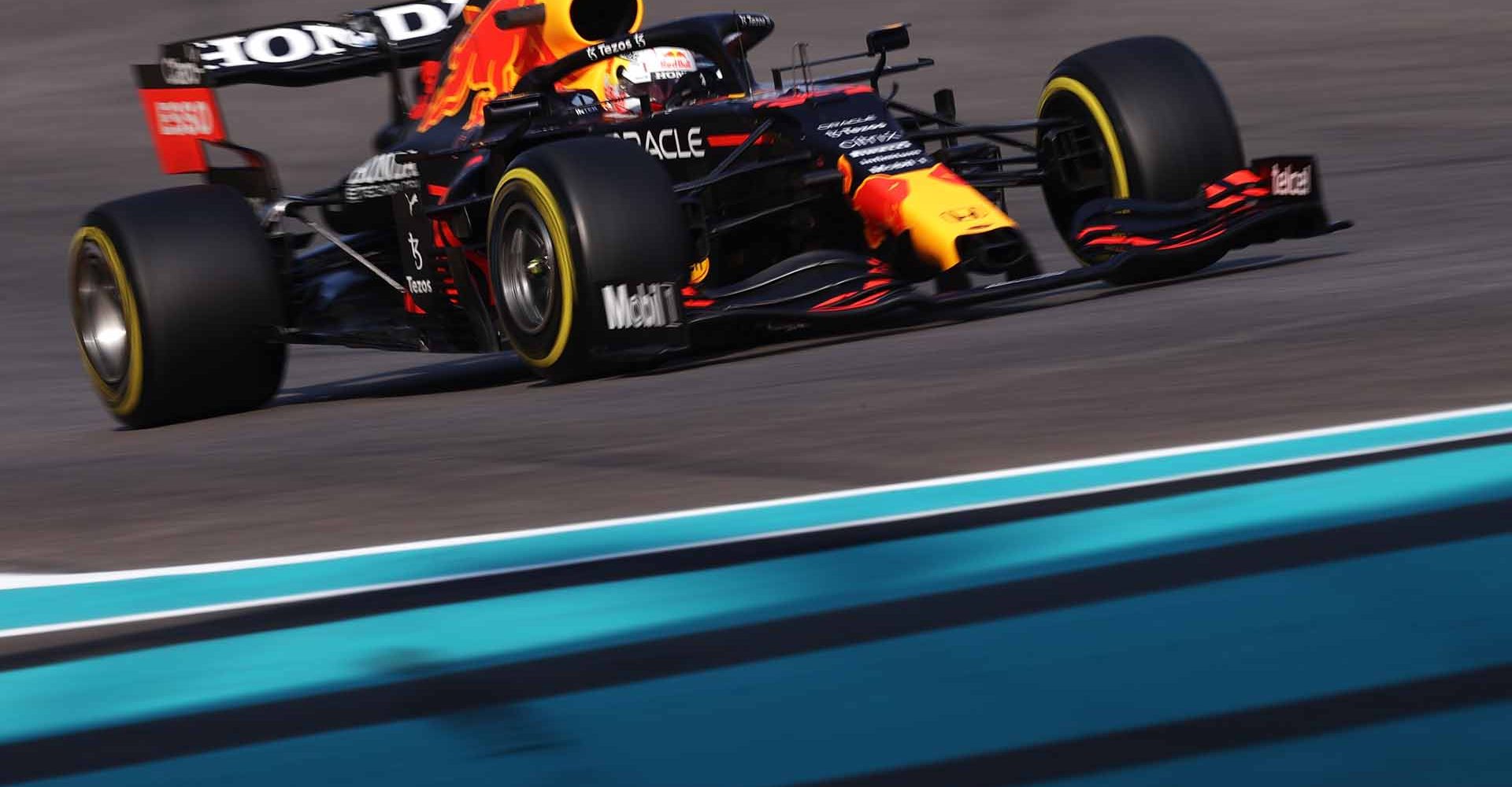 ABU DHABI, UNITED ARAB EMIRATES - DECEMBER 11: Max Verstappen of the Netherlands driving the (33) Red Bull Racing RB16B Honda during final practice ahead of the F1 Grand Prix of Abu Dhabi at Yas Marina Circuit on December 11, 2021 in Abu Dhabi, United Arab Emirates. (Photo by Lars Baron/Getty Images)