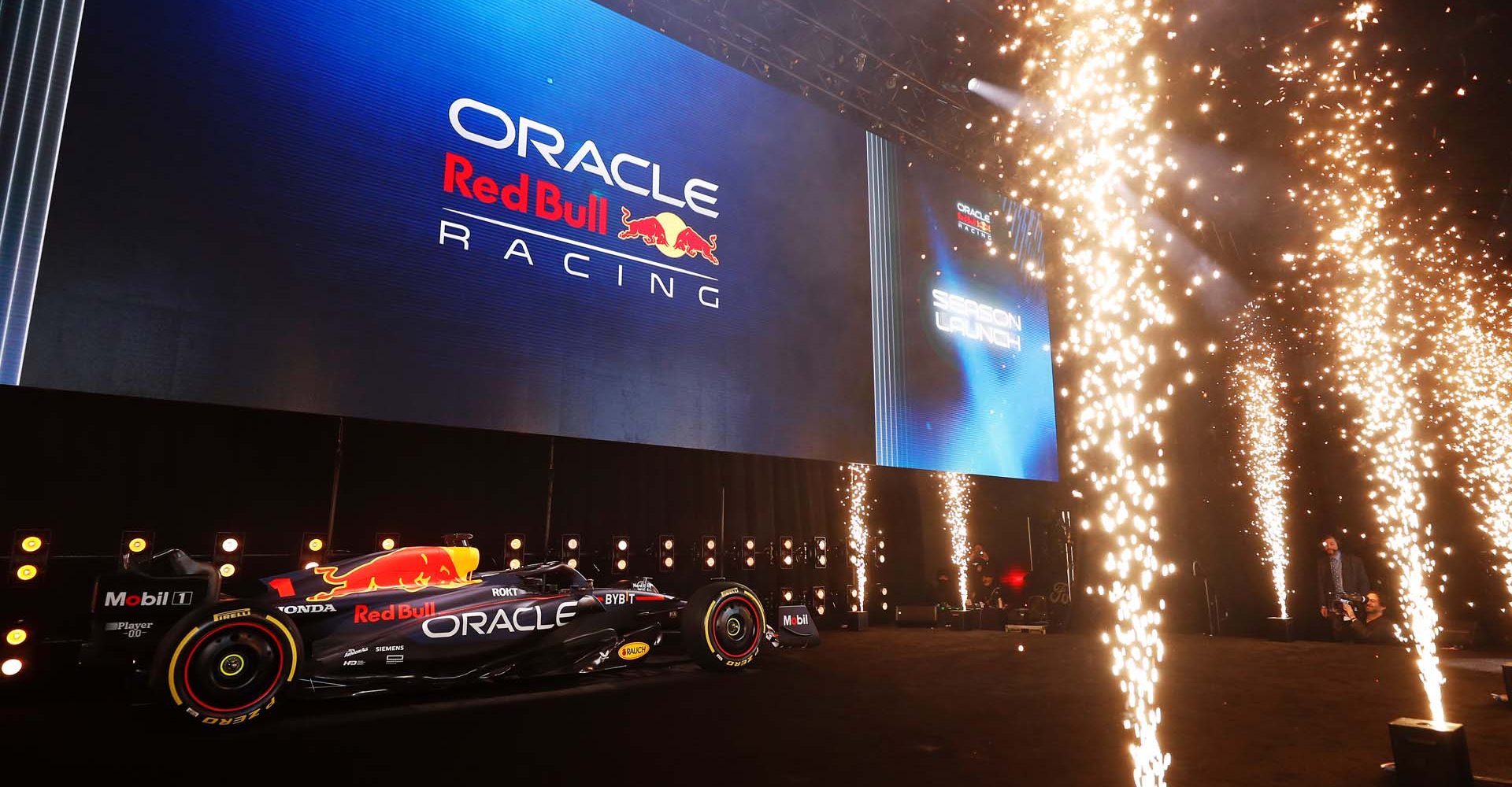 NEW YORK, NEW YORK - FEBRUARY 03: The Oracle Red Bull Racing RB19 is unveiled during the Oracle Red Bull Racing Season Launch 2023 at Classic Car Club Manhattan on February 03, 2023 in New York City. (Photo by John Lamparski/Getty Images for Oracle Red Bull Racing) // FIA / Getty Images / Red Bull Content Pool // SI202302030513 // Usage for editorial use only //