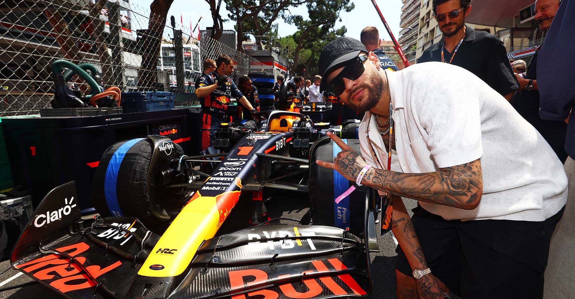 MONTE-CARLO, MONACO - MAY 28: Neymar poses for a photo next to the car of Max Verstappen of the Netherlands and Oracle Red Bull Racing on the grid prior to the F1 Grand Prix of Monaco at Circuit de Monaco on May 28, 2023 in Monte-Carlo, Monaco. (Photo by Mark Thompson/Getty Images)