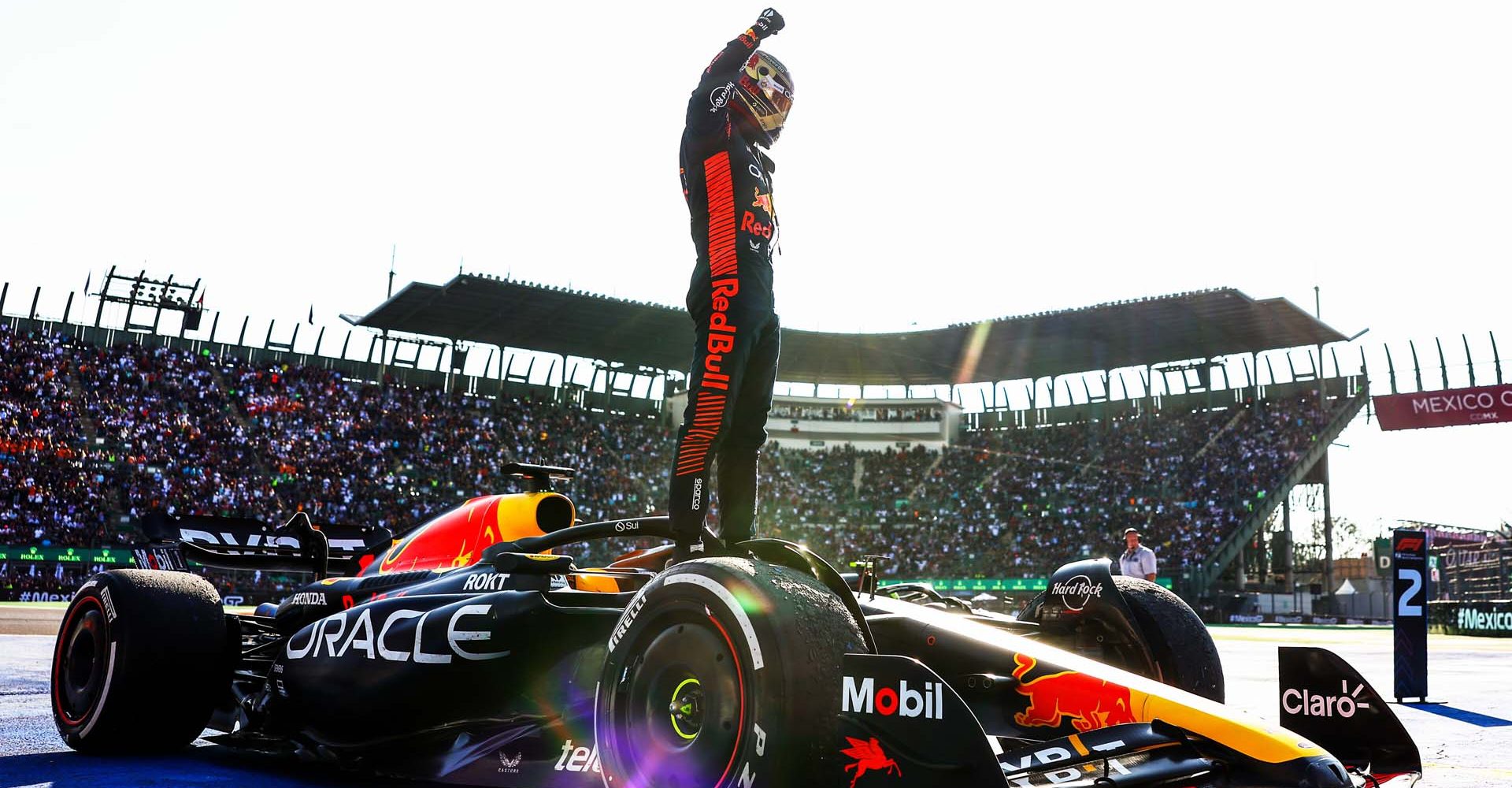 MEXICO CITY, MEXICO - OCTOBER 29: Race winner Max Verstappen of the Netherlands and Oracle Red Bull Racing celebrates in parc ferme during the F1 Grand Prix of Mexico at Autodromo Hermanos Rodriguez on October 29, 2023 in Mexico City, Mexico. (Photo by Mark Thompson/Getty Images) // Getty Images / Red Bull Content Pool // SI202310290690 // Usage for editorial use only //