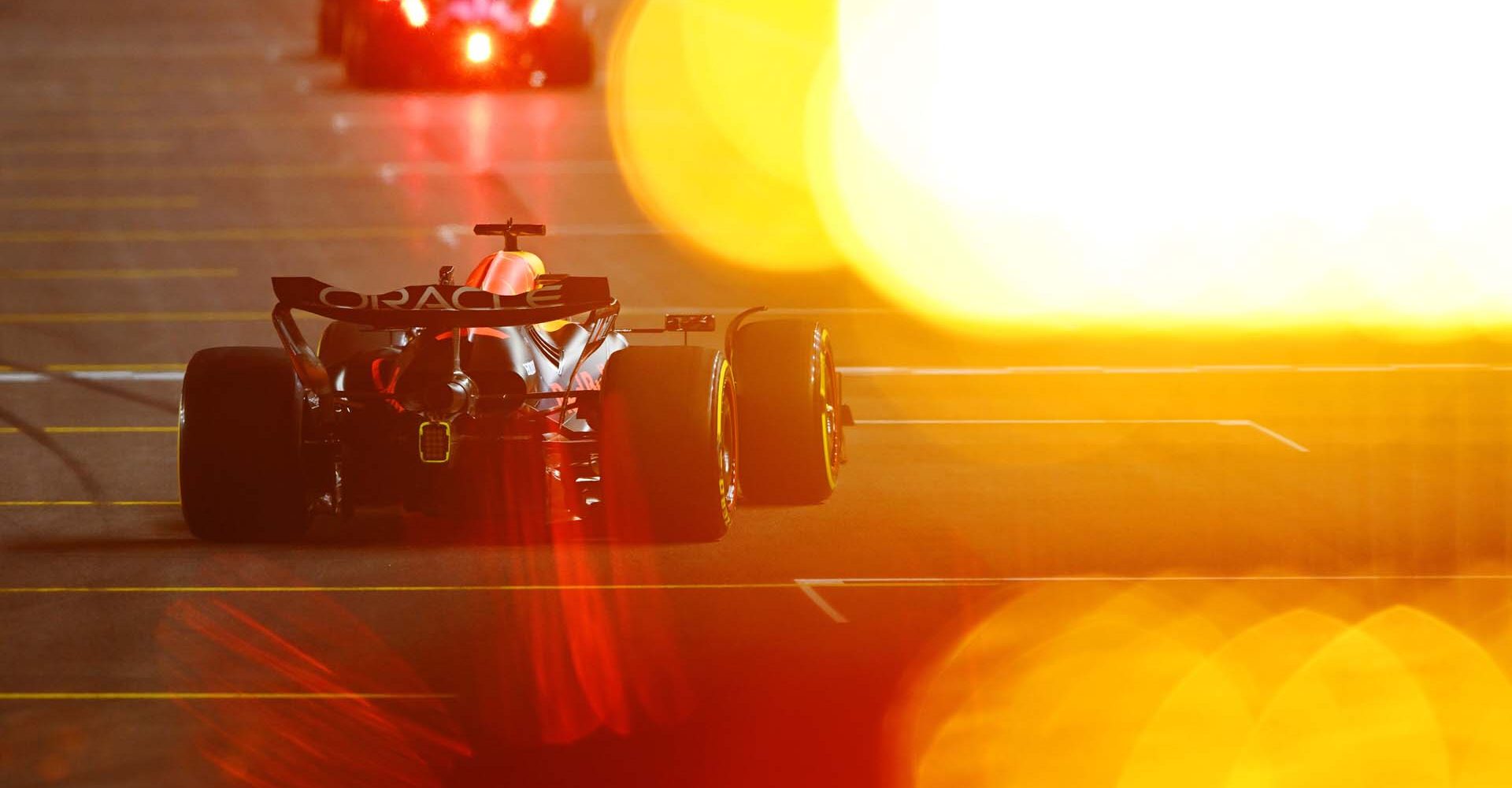 LAS VEGAS, NEVADA - NOVEMBER 23: Max Verstappen of the Netherlands driving the (1) Oracle Red Bull Racing RB20 on the way to the grid during the F1 Grand Prix of Las Vegas at Las Vegas Strip Circuit on November 23, 2024 in Las Vegas, Nevada. (Photo by Rudy Carezzevoli/Getty Images) // Getty Images / Red Bull Content Pool // SI202411240428 // Usage for editorial use only //