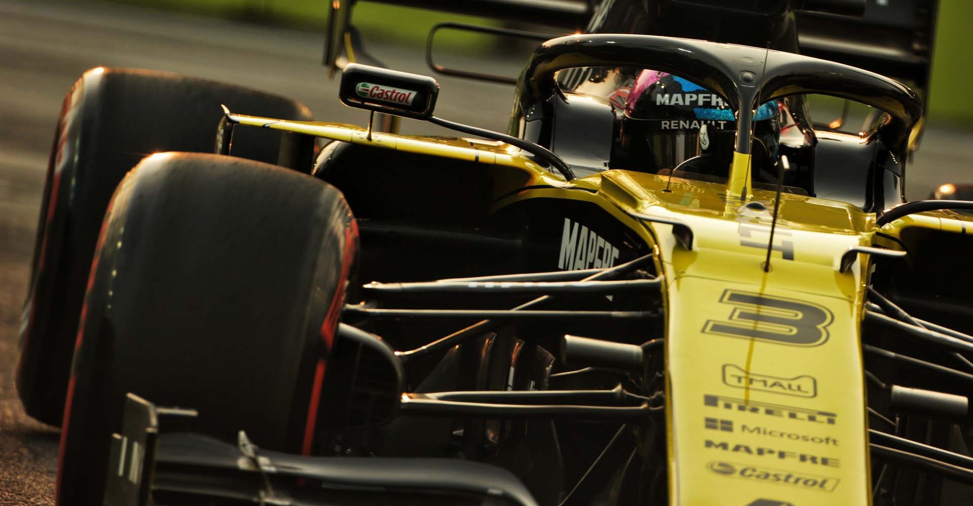 Daniel Ricciardo (AUS) Renault F1 Team RS19.
Singapore Grand Prix, Saturday 21st September 2019. Marina Bay Street Circuit, Singapore.