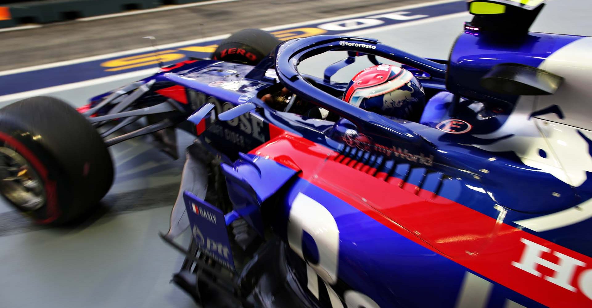 SINGAPORE, SINGAPORE - SEPTEMBER 21: Pierre Gasly of France driving the (10) Scuderia Toro Rosso STR14 Honda leaves the garage during final practice for the F1 Grand Prix of Singapore at Marina Bay Street Circuit on September 21, 2019 in Singapore. (Photo by Peter Fox/Getty Images) // Getty Images / Red Bull Content Pool  // AP-21MXX814S2111 // Usage for editorial use only //