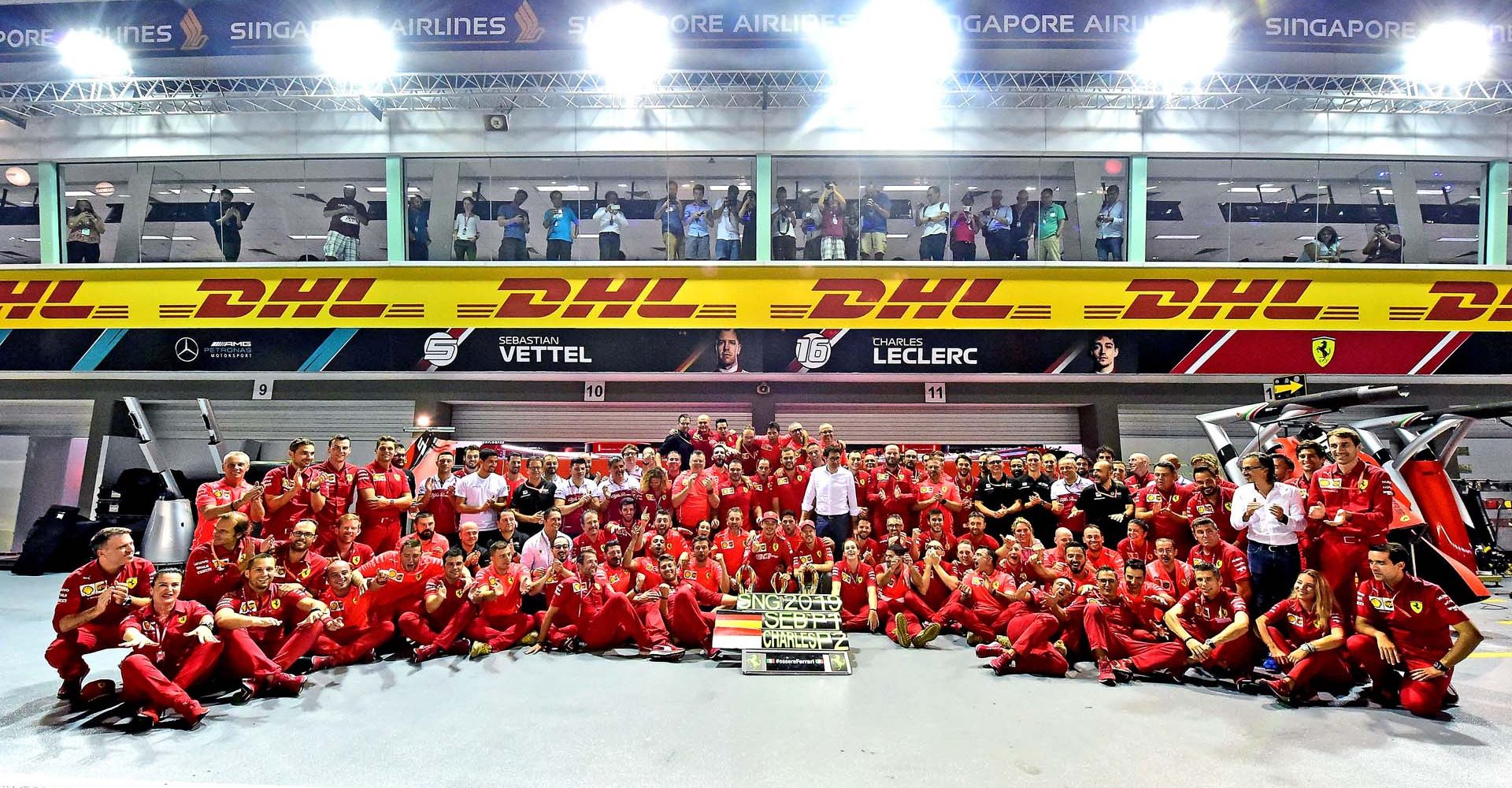 GP SINGAPORE F1/2019 -  DOMENICA 22/09/2019  
credit: @Scuderia Ferrari Press Office Ferrari team photo after Singapore, Sebastian Vettel, Charles Leclerc, Mattia Binotto