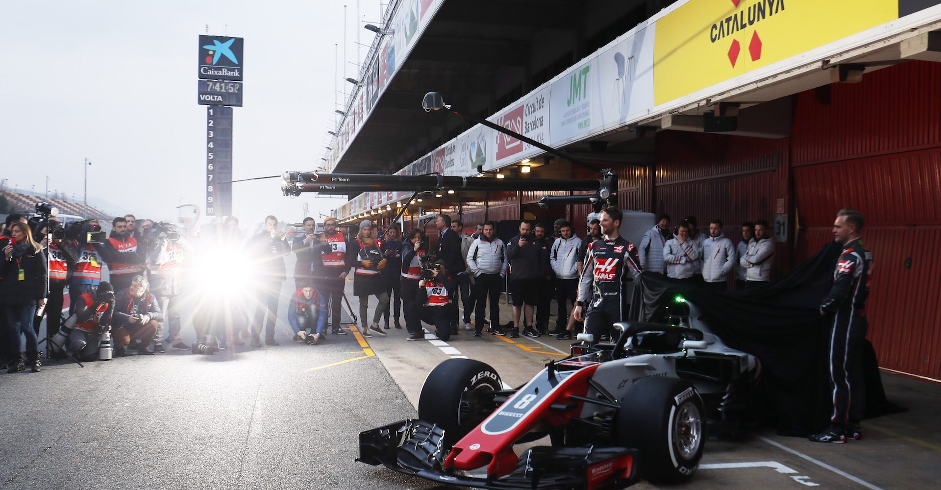 Circuit de Catalunya, Barcelona, Spain.
Monday 26 February 2018.
World Copyright: Zak Mauger/LAT Images
ref: Digital Image _54I4932, Haas launch, Romain Grosjean, Kevin Magnussen