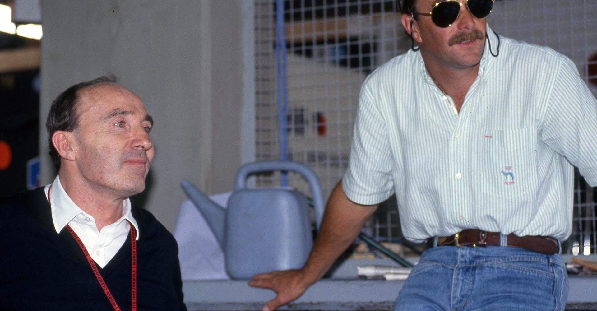 Nigel Mansell (GBR) Williams talks with Frank Williams © XPB Images / Williams Racing