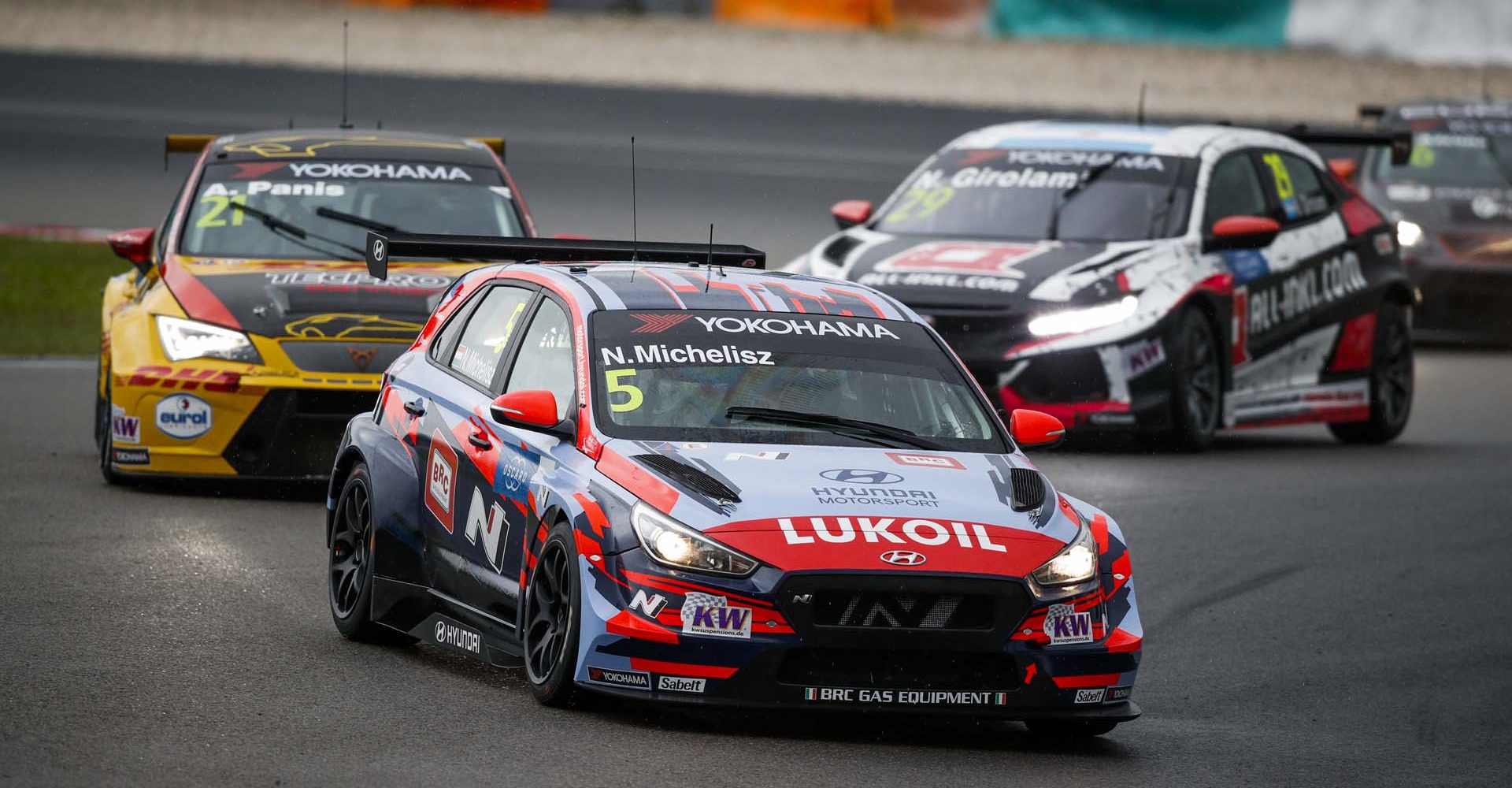 05 MICHELISZ Norbert, (HUN), BRC Hyundai N Squadra Corse, Hyundai i30 N TCR, 21 PANIS Aurelien, (FRA), Comtoyou Racing, Cupra TCR, action during the 2019 FIA WTCR World Touring Car cup of Malaysia, at Sepang from december 13 to 15 - Photo Florent Gooden / DPPI